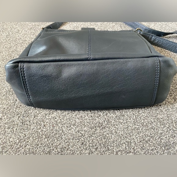 Joan Weisz Navy blue leather bag - Picture 6 of 6